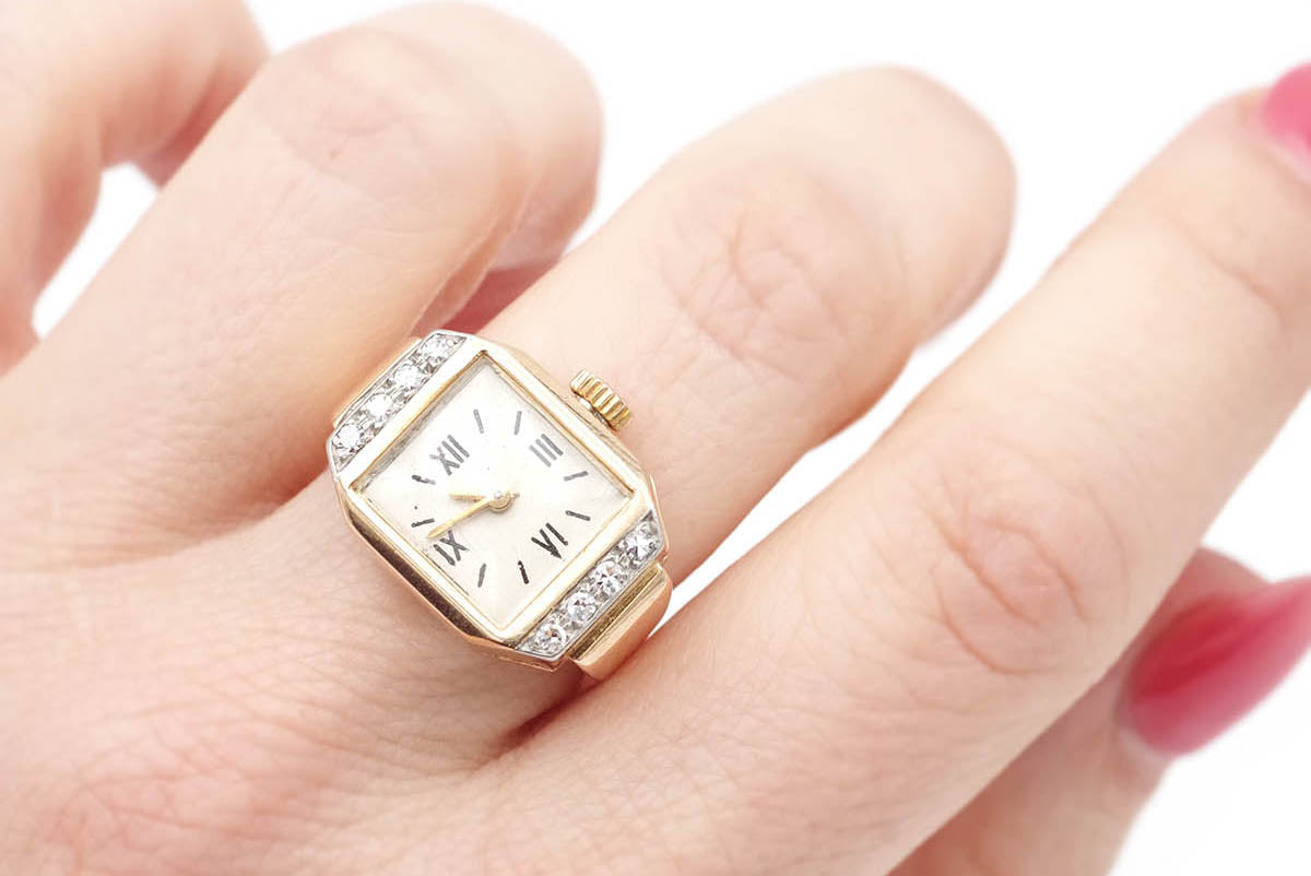 Bague montre le must have de la mode