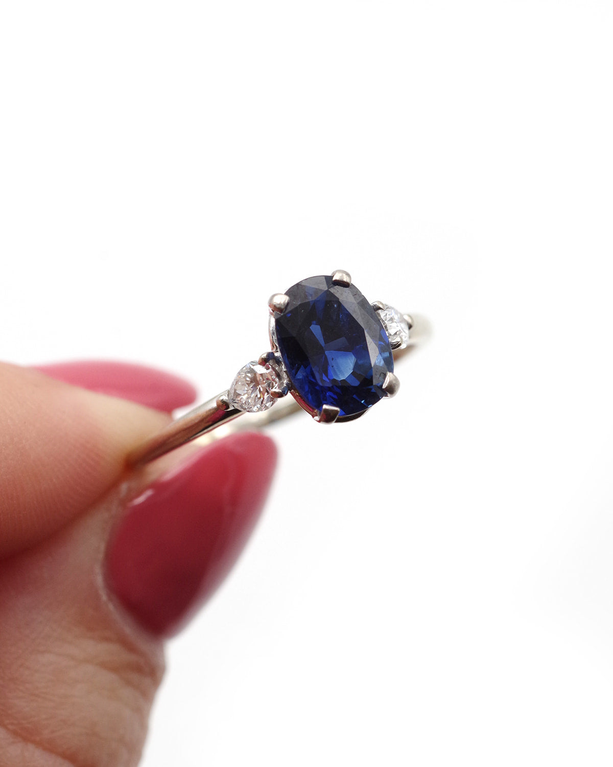 bague saphir diamants en or blanc