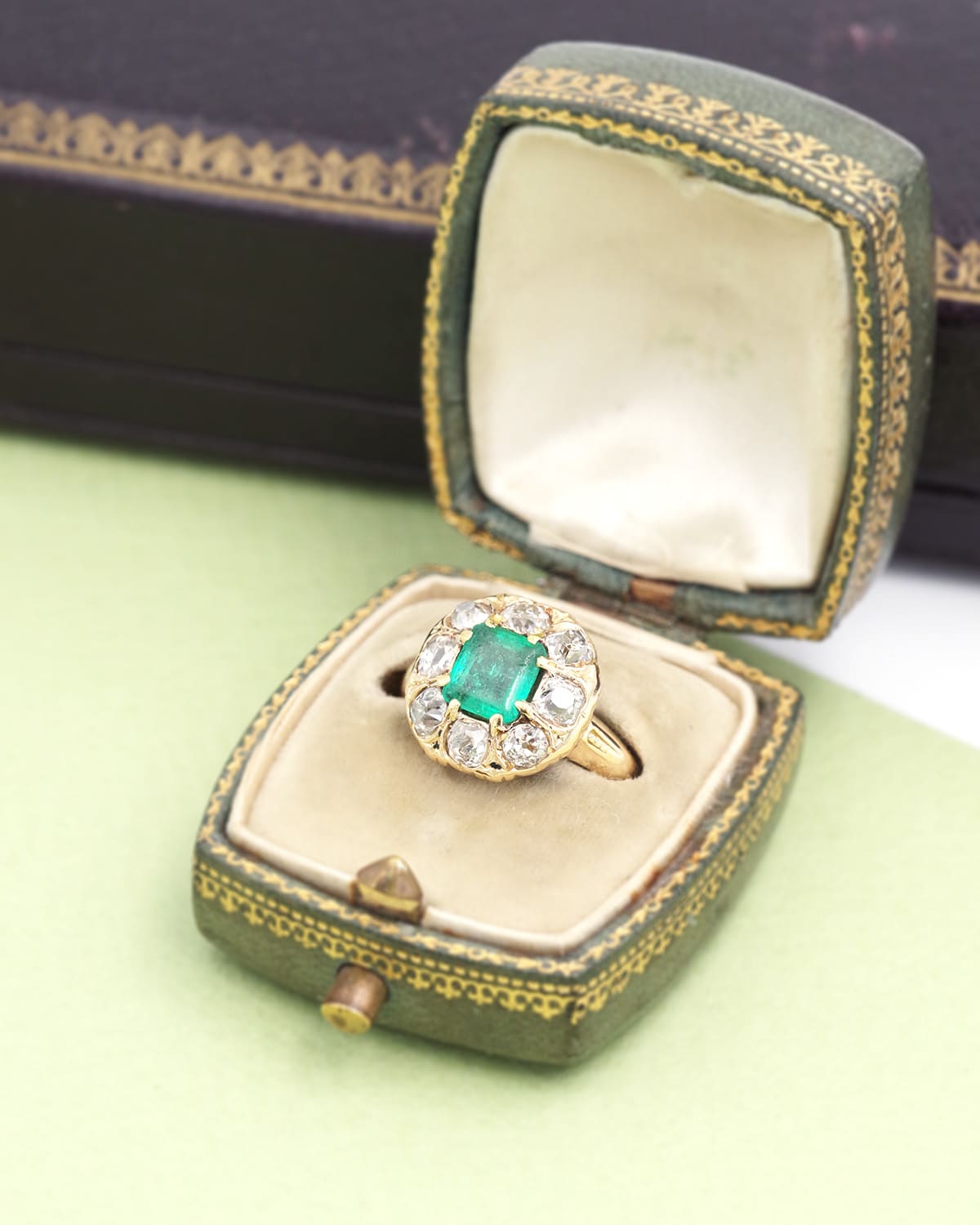 Bague emeraude diamants