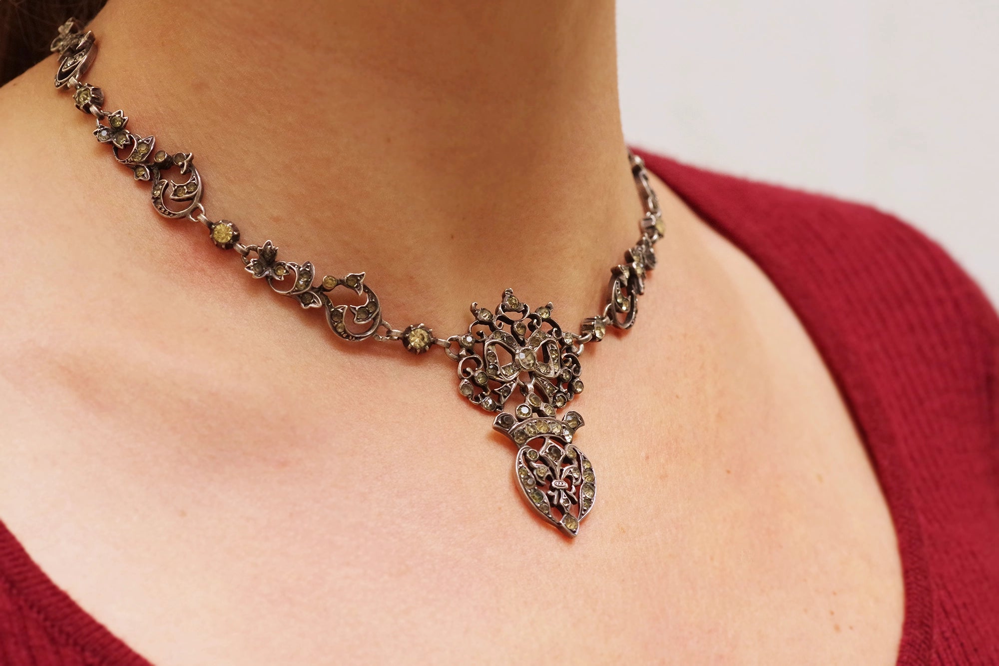 Ancien collier regional français