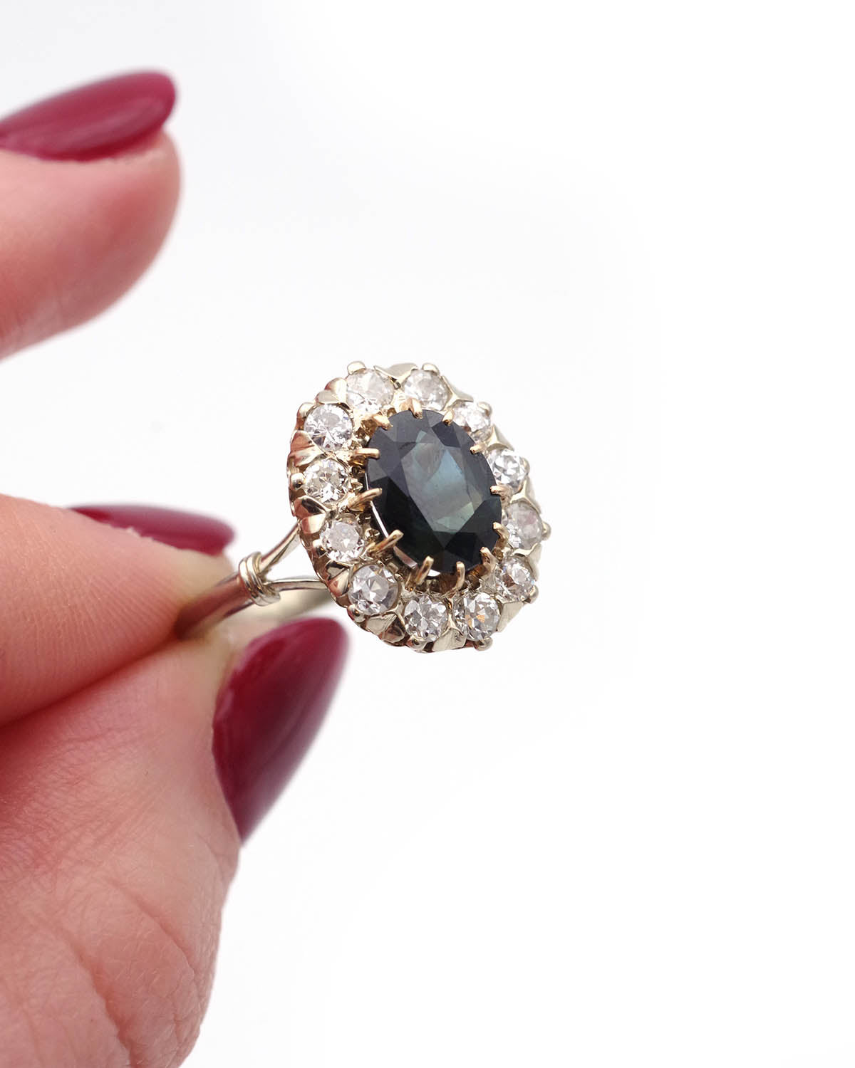 Sapphire diamond ring