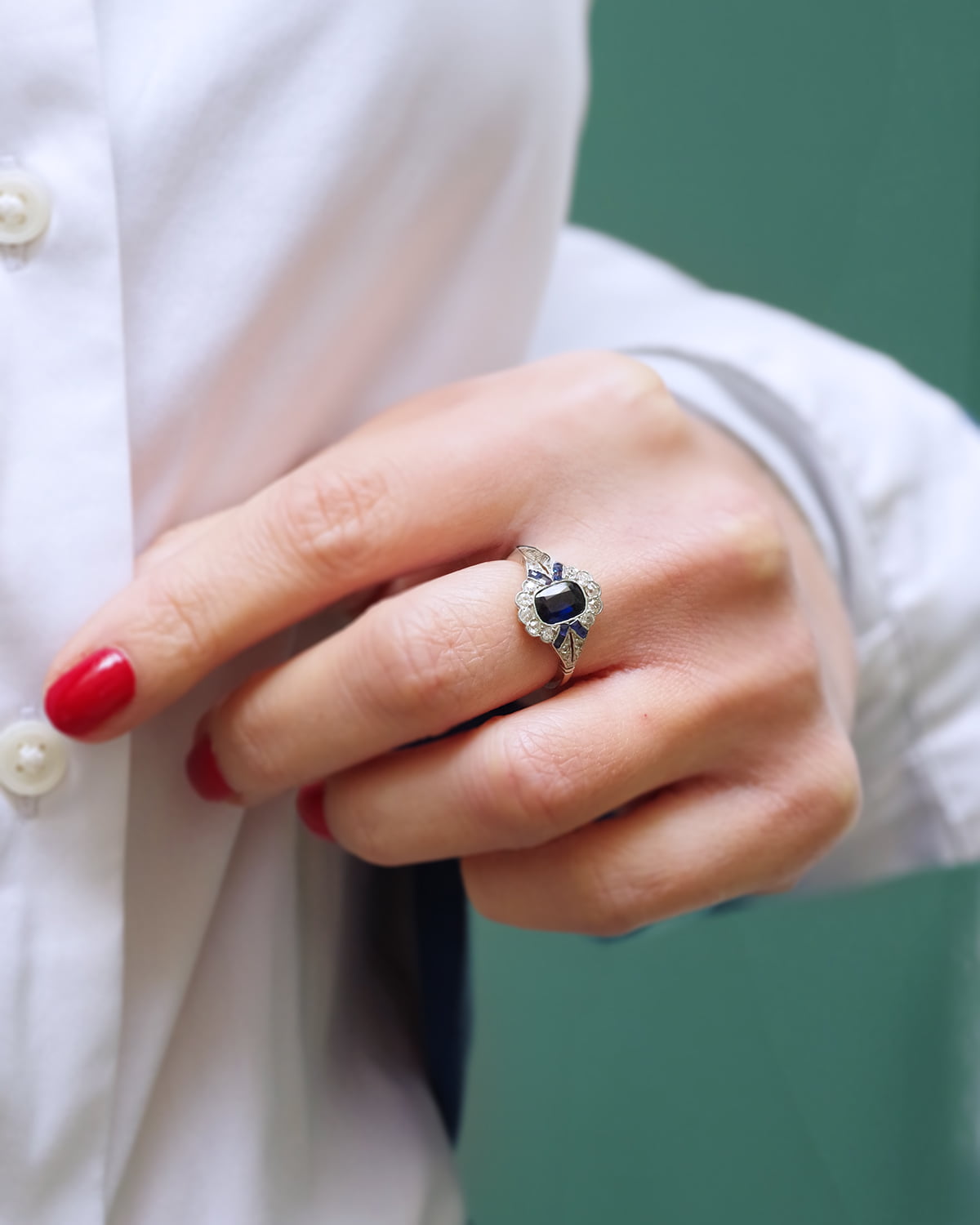 Art Deco diamond and sapphire ring