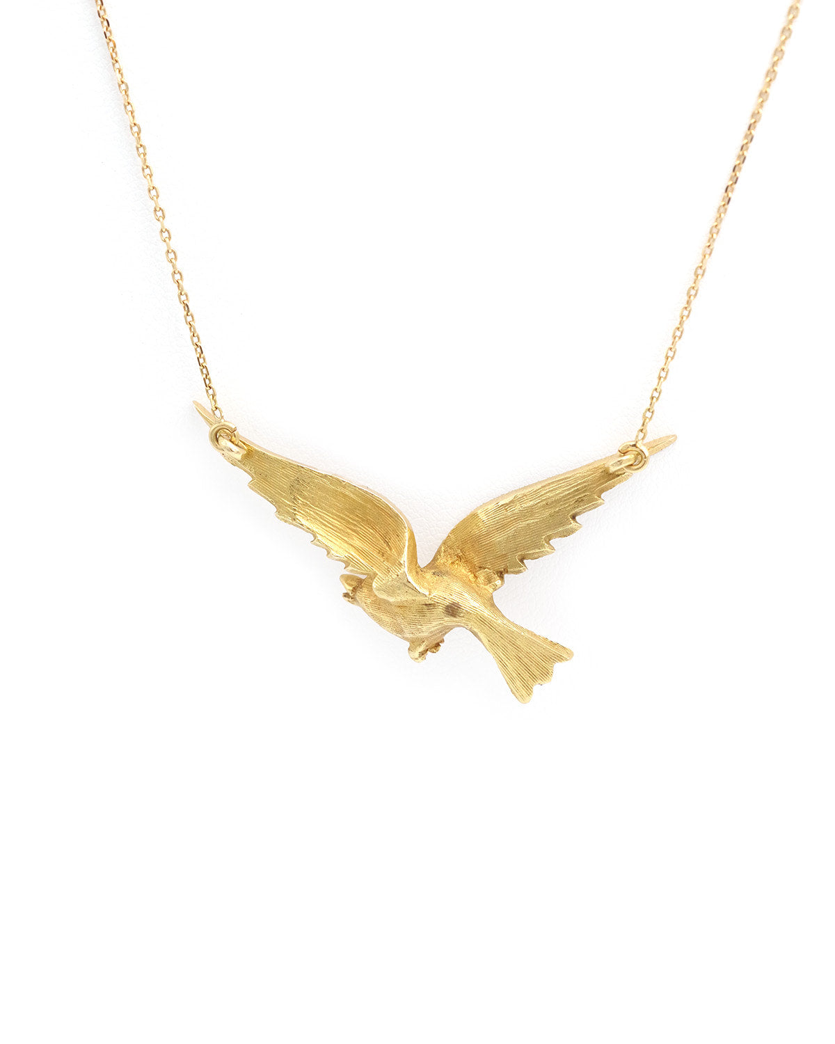 Retro bird pendant necklace in gold