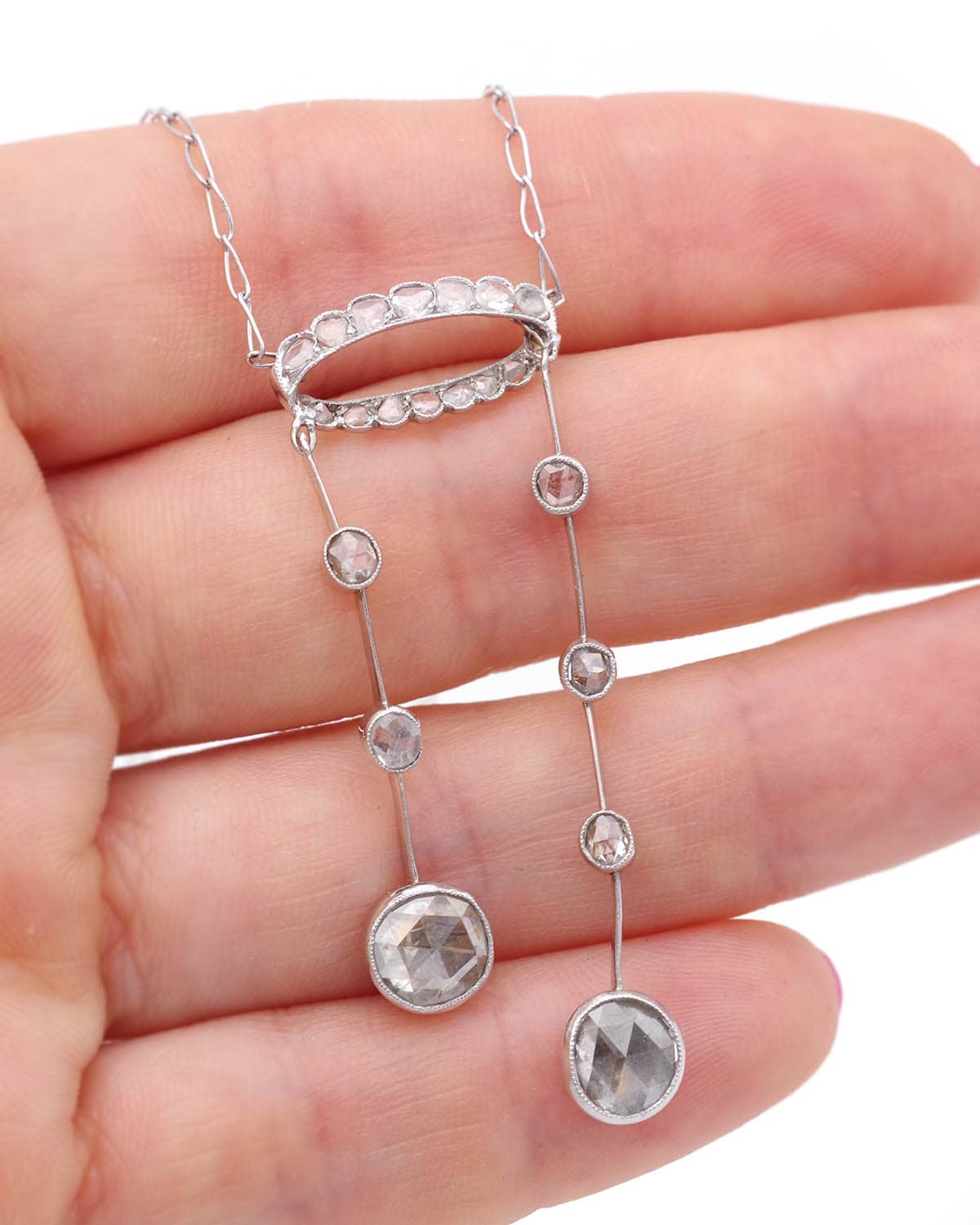 collier négligé en platine