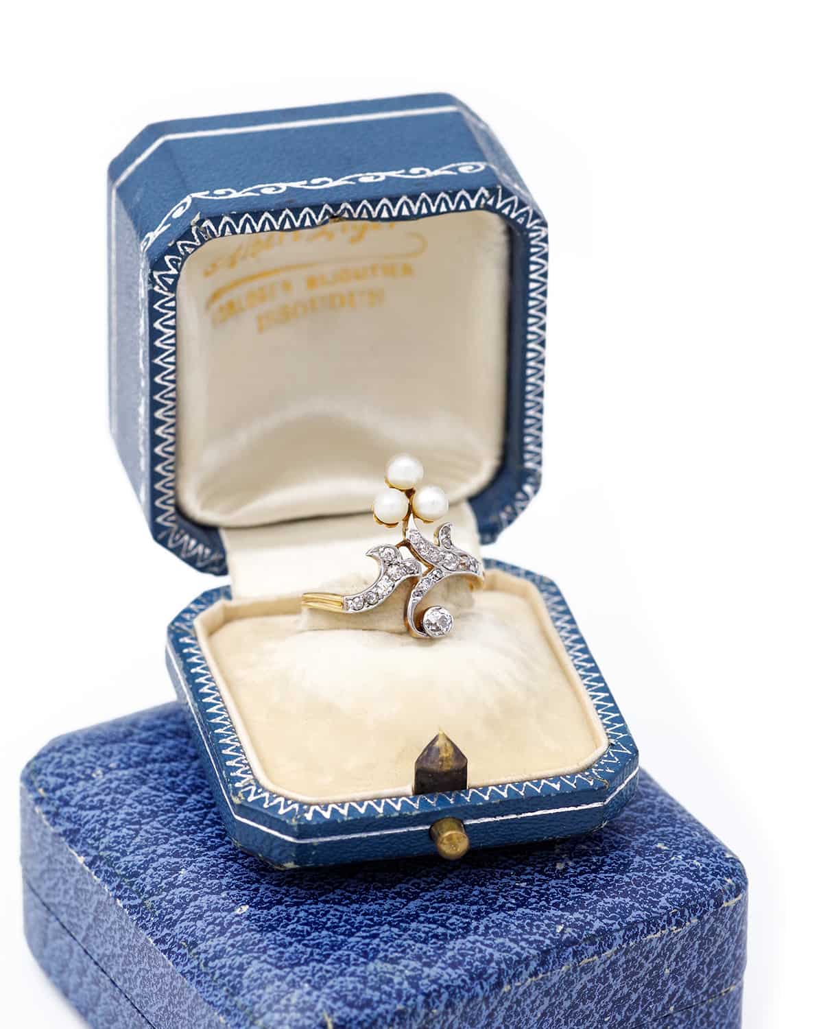 Pearl and diamond tiara ring