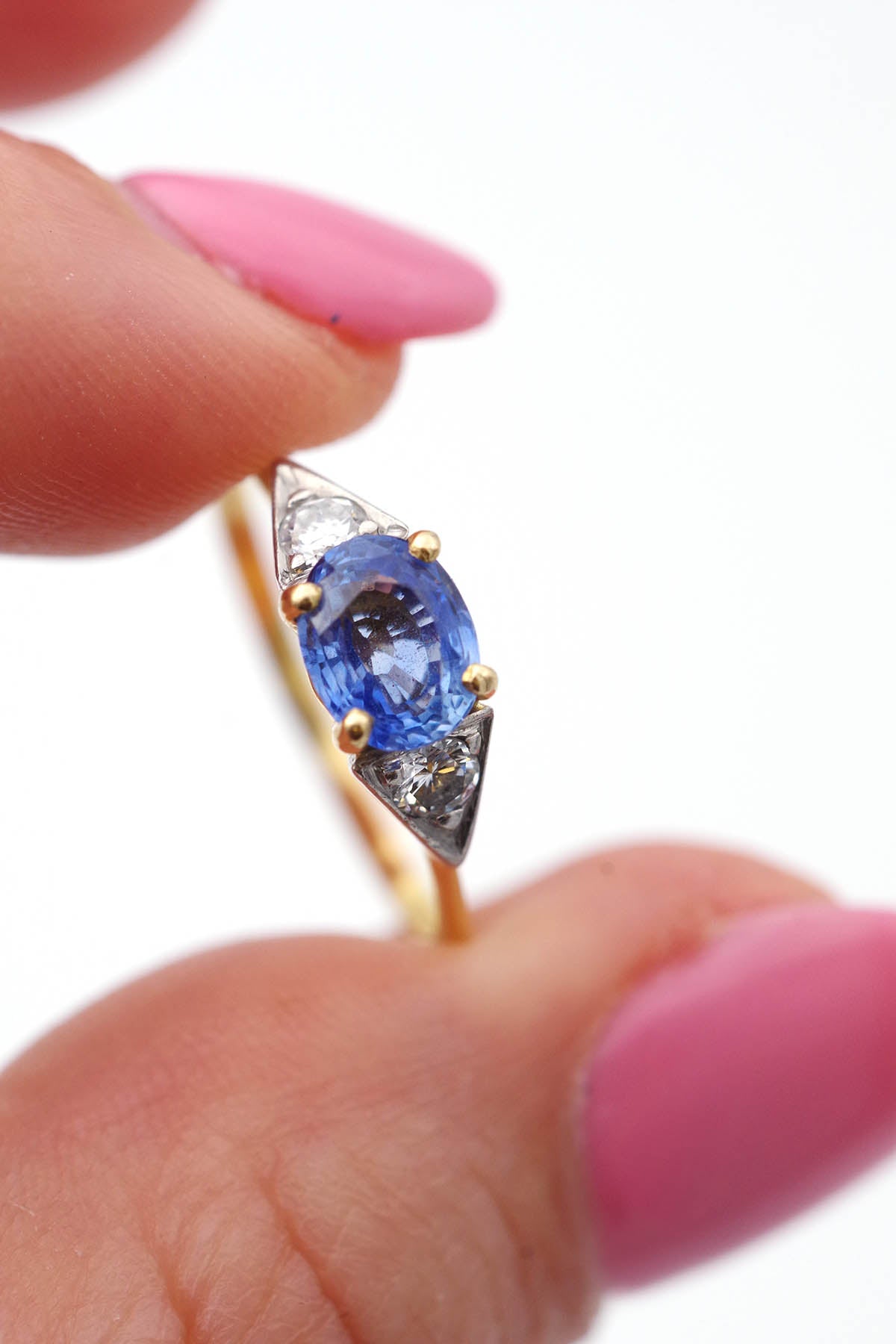 Ceylon unheated sapphire ring