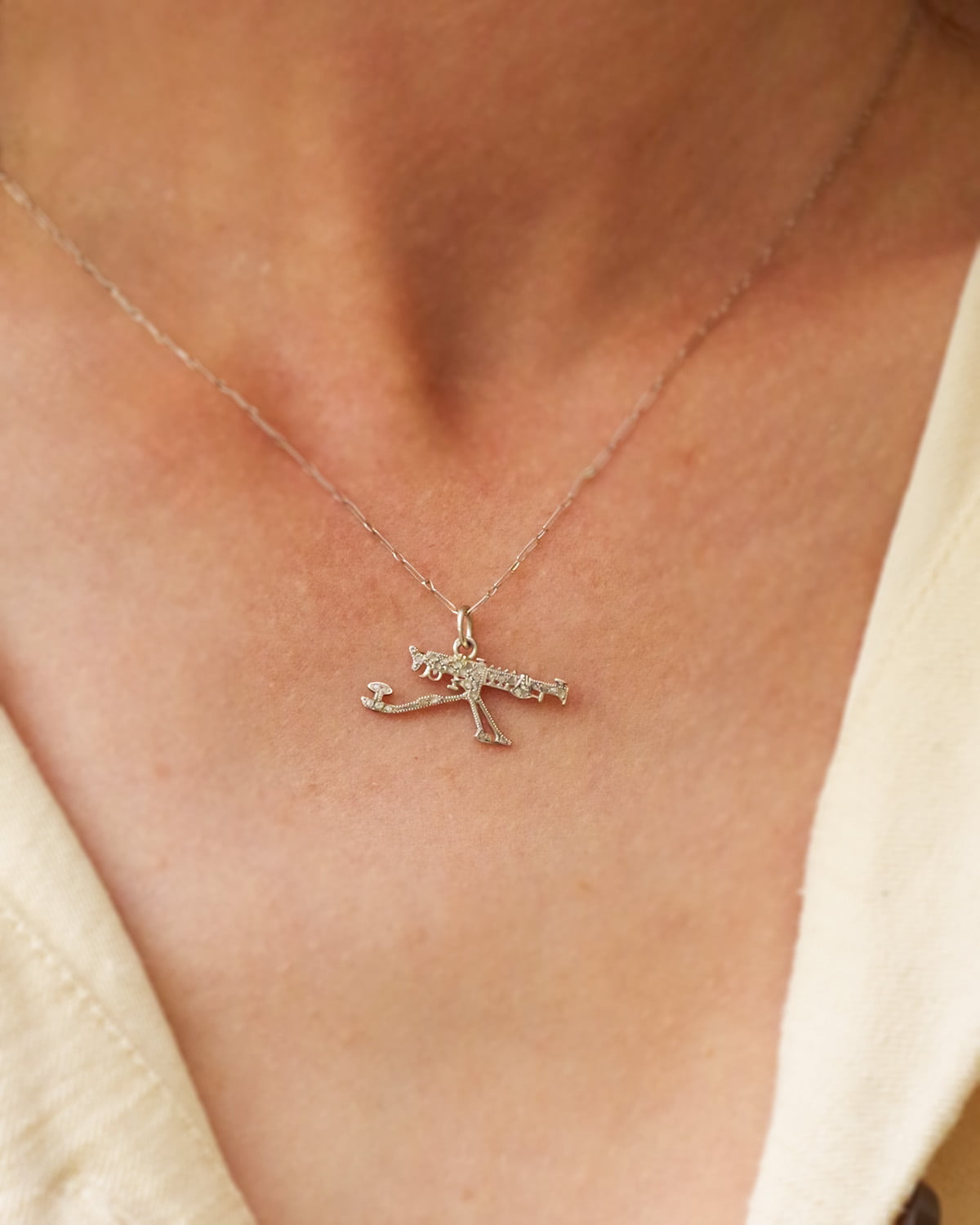 Pendentif charm en platine et diamants