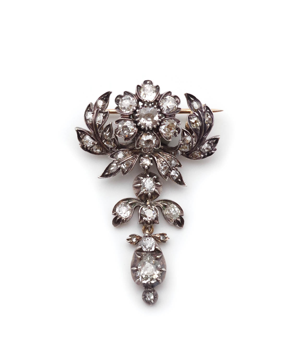 broche devant de corsage diamants