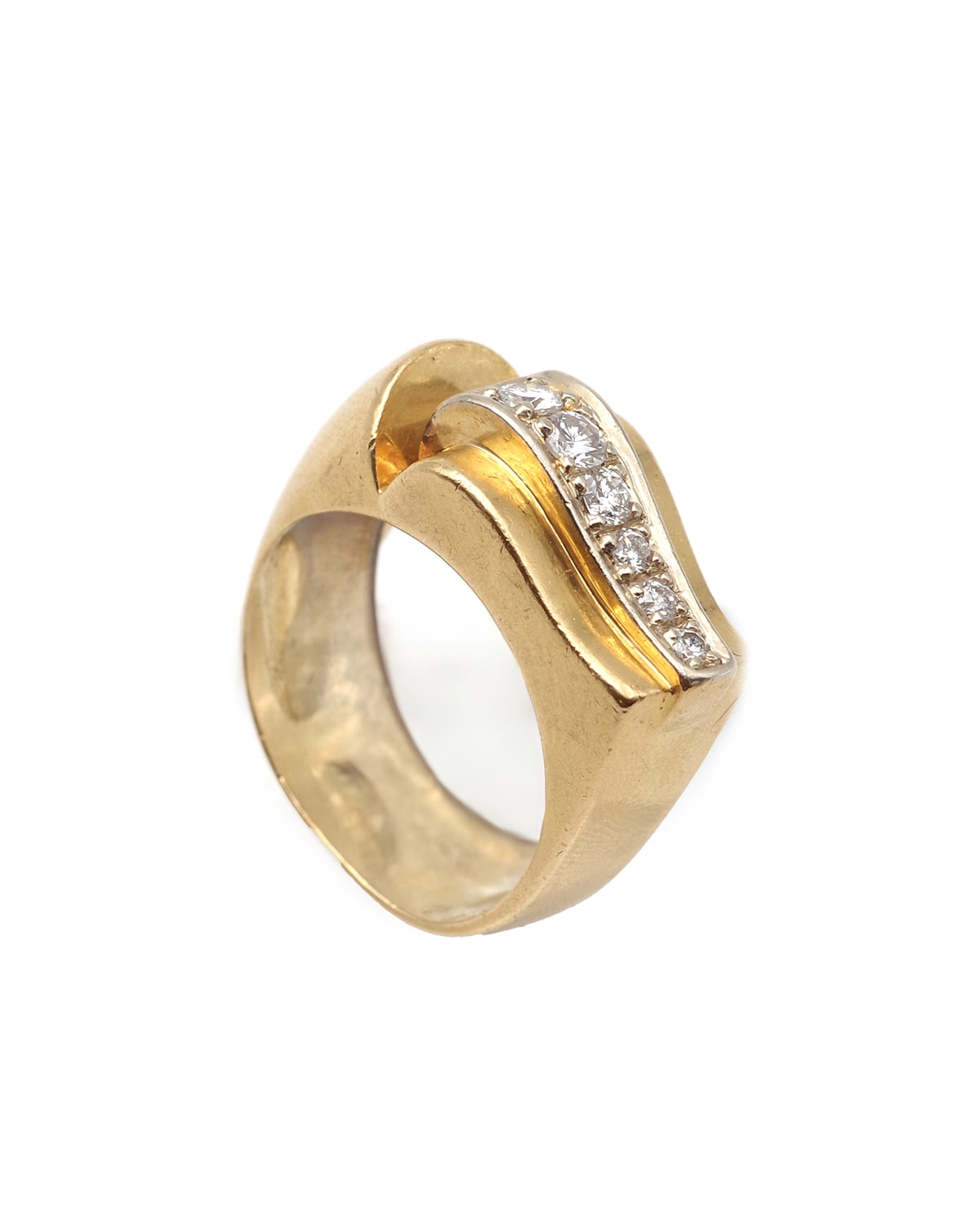 Retro tank diamond ring in gold