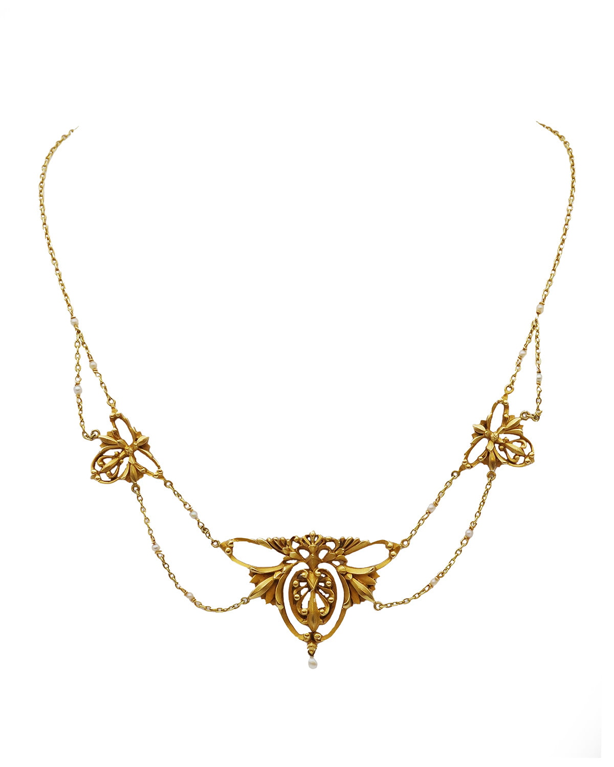 Collier néo-gothique art nouveau en or
