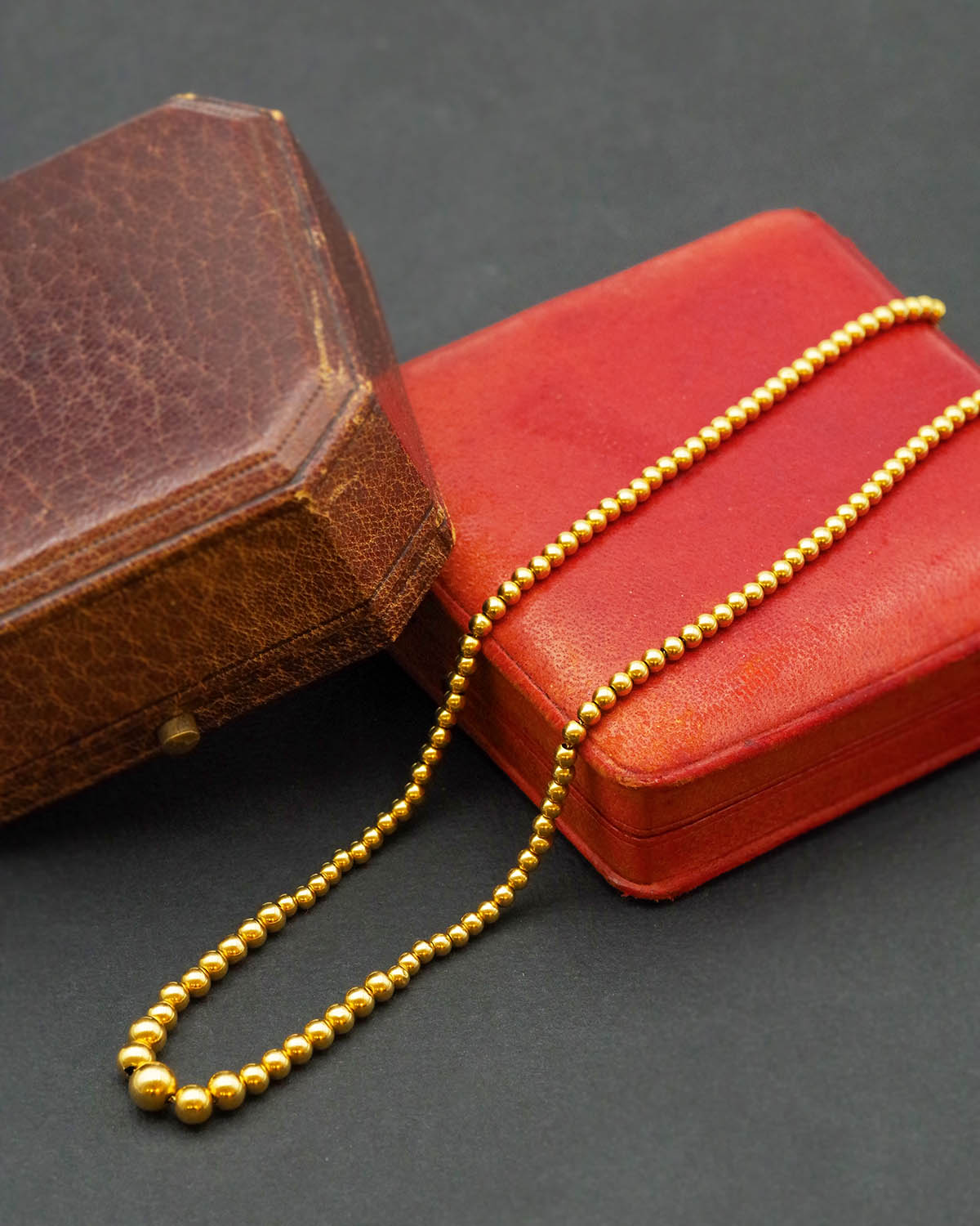 Marseilles necklace gold beads