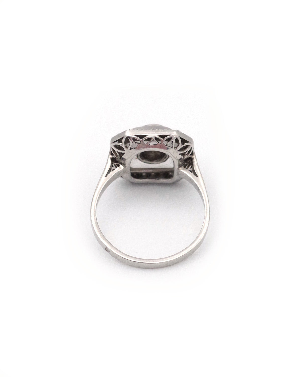 Art Deco rock crystal ring in platinum