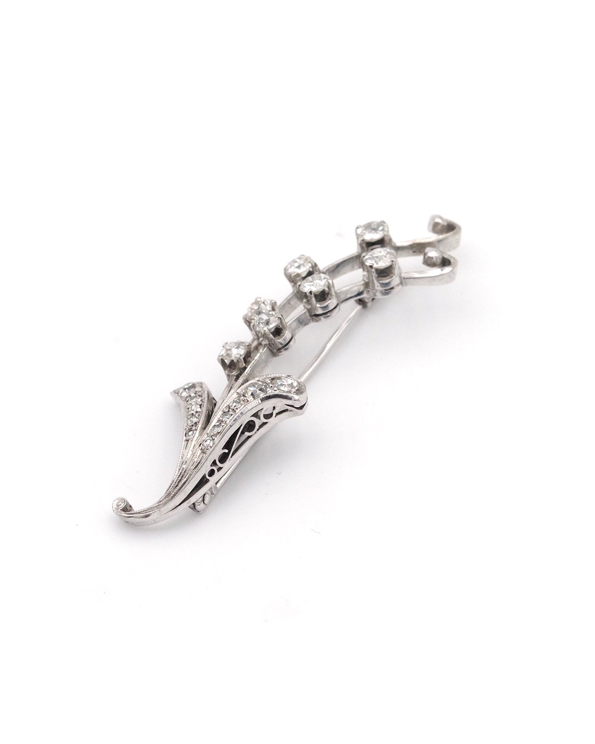 Flower retro brooch