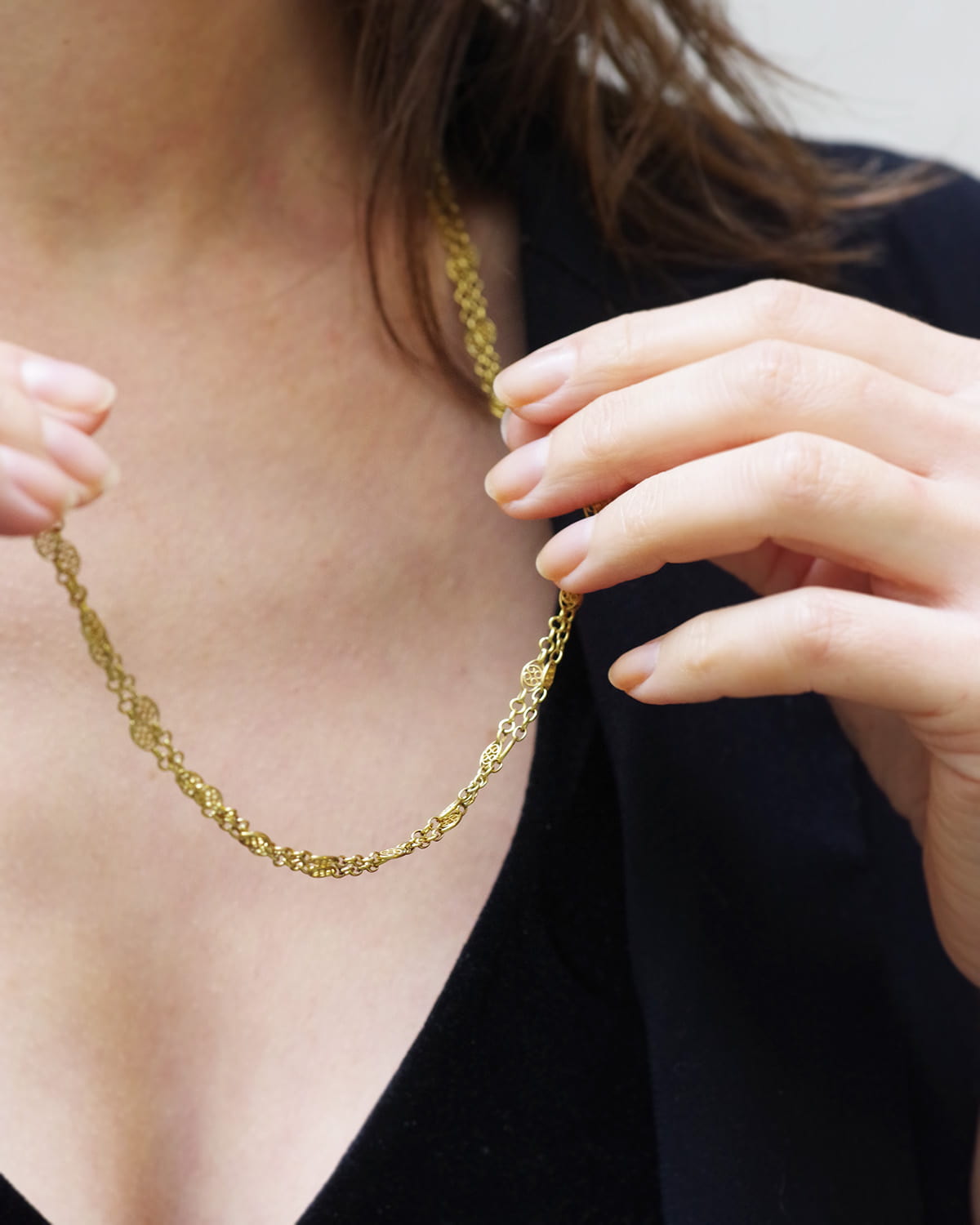 Victorian filigree necklace in gold