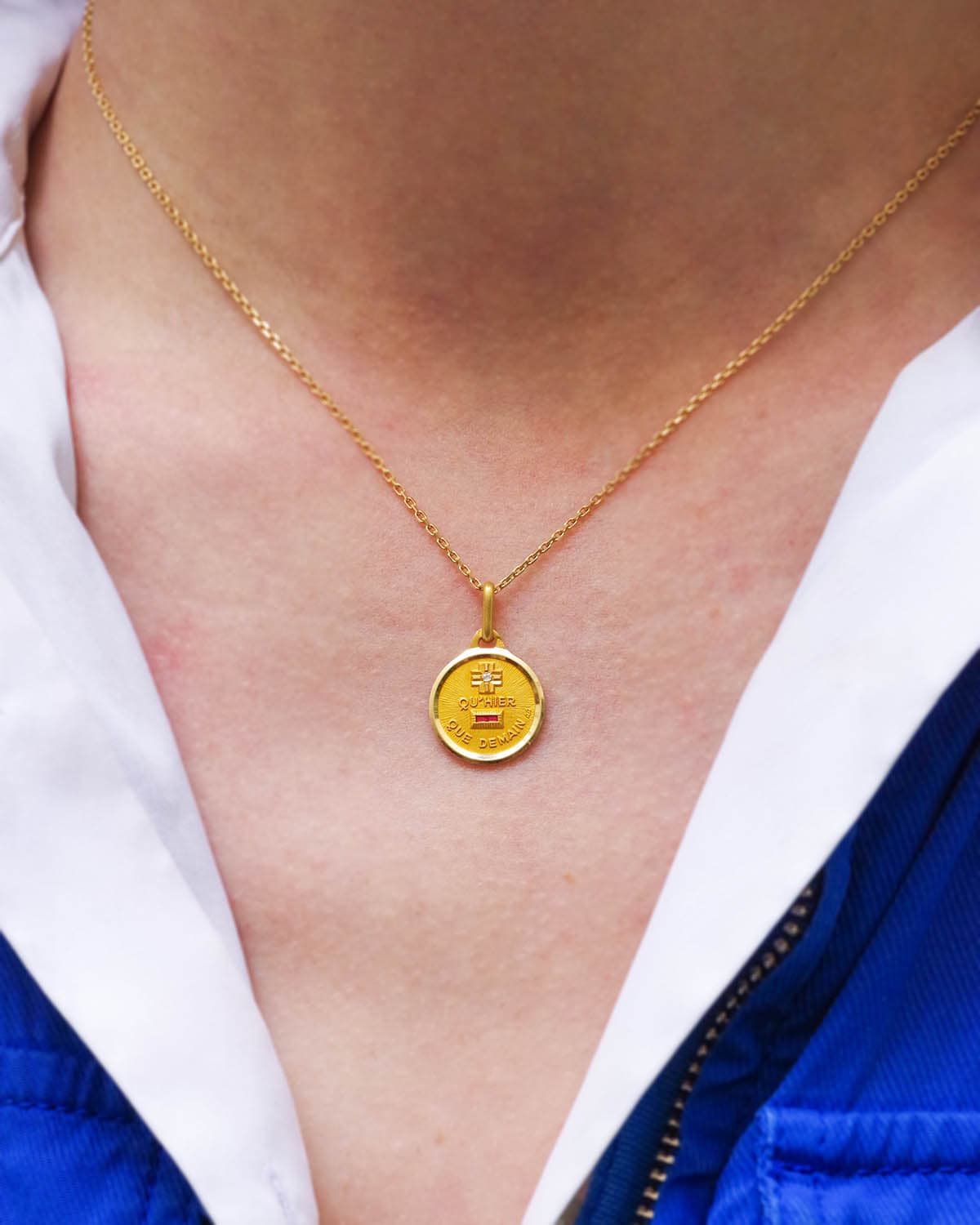 Médaille vintage augis