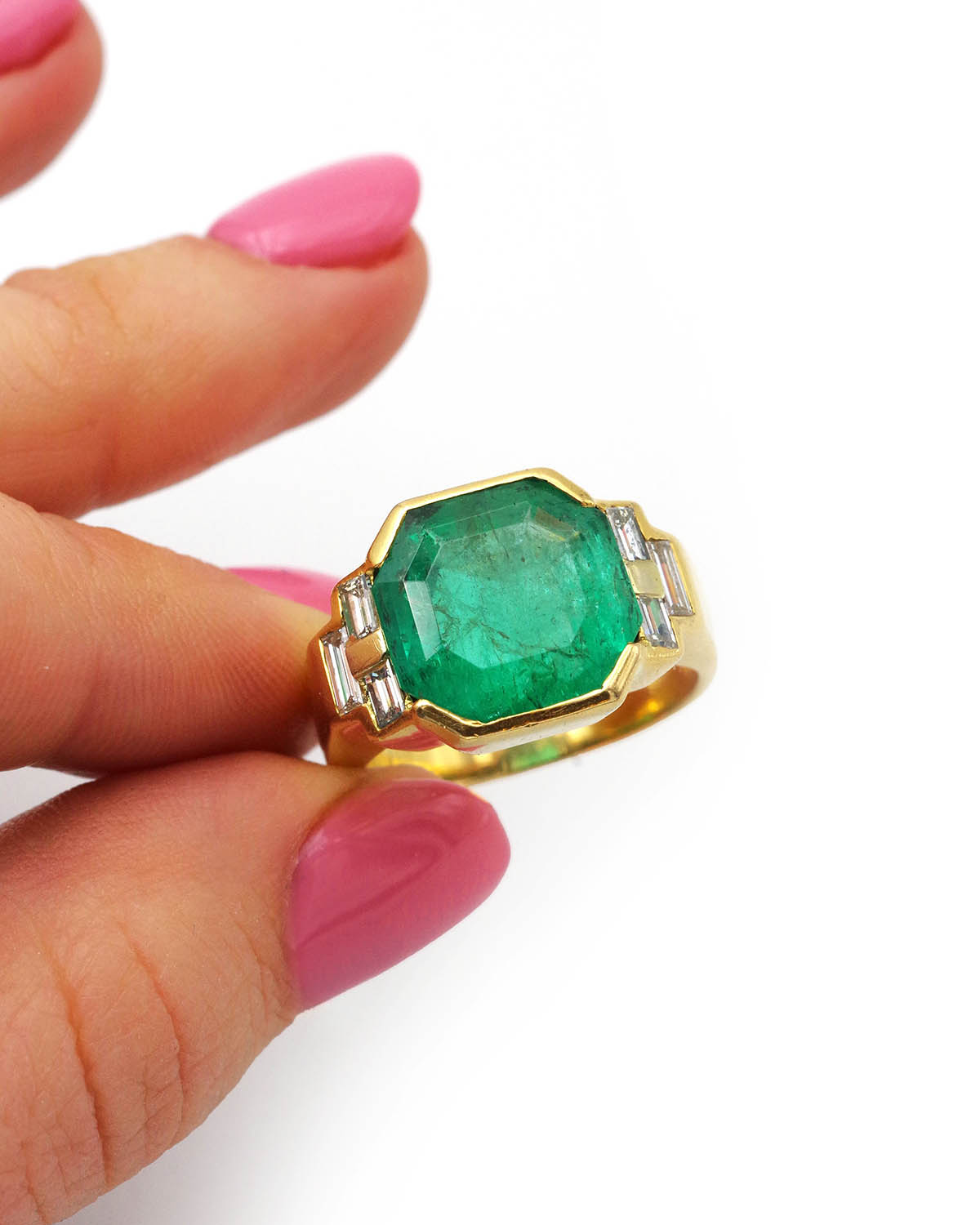 colombian emerald diamond ring