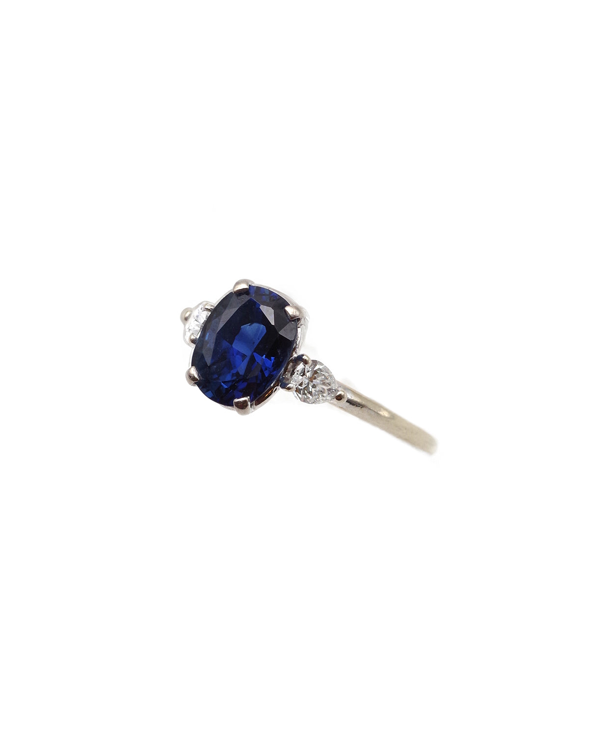 Wedding sapphire diamond ring