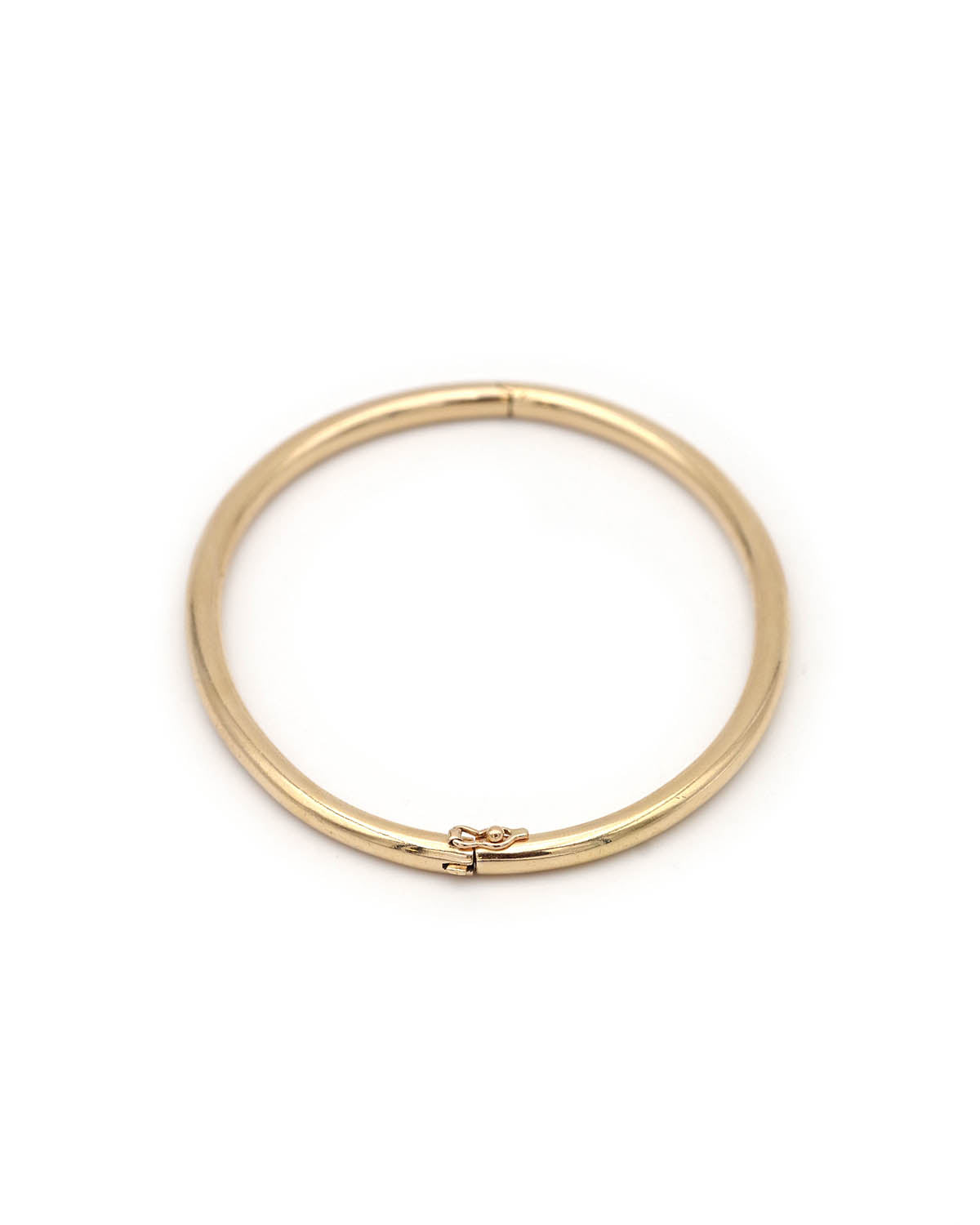 Bangle bracelet in gold