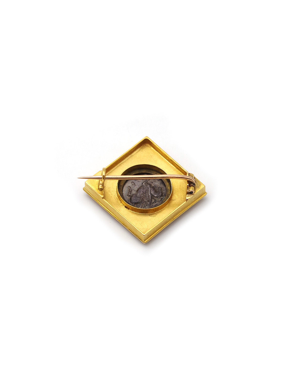 Broche style castellani pierre wiese