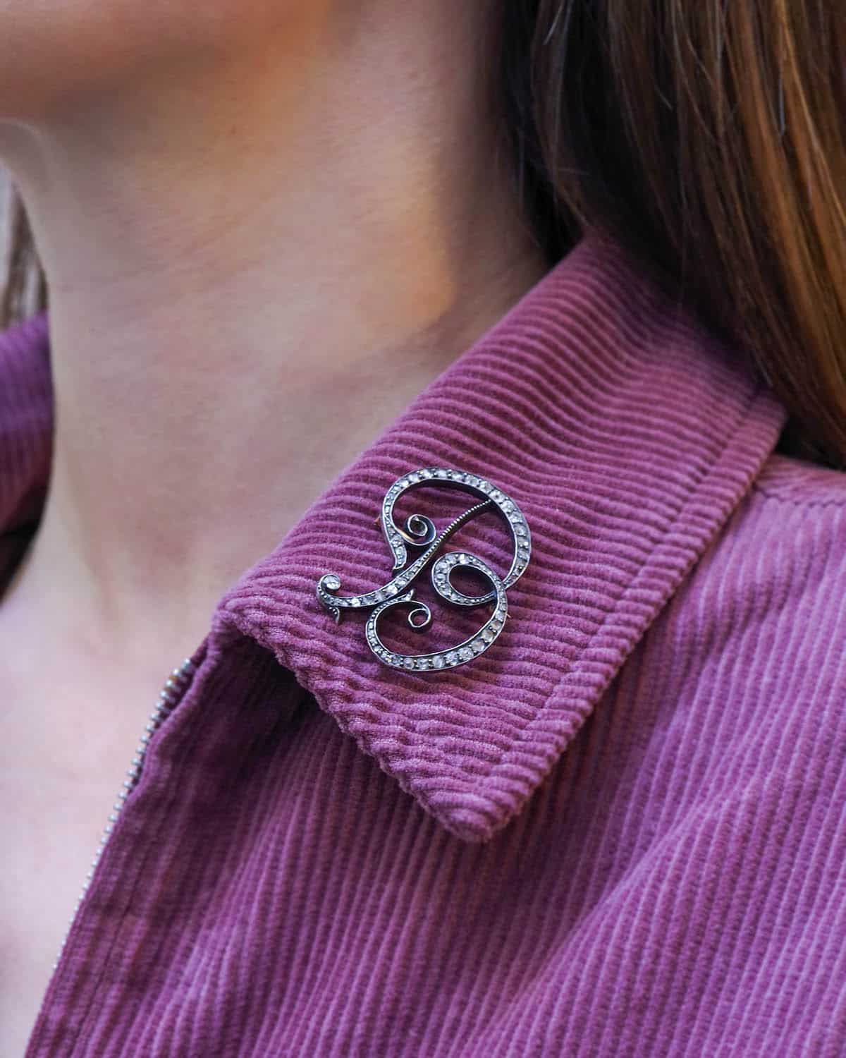 Broche Lettre B en or et diamants