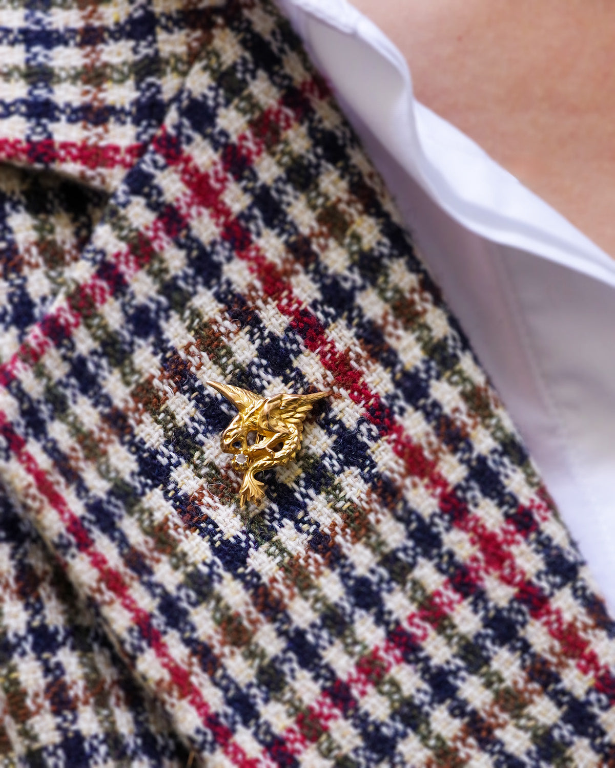 Epingle cravate dragon diamant