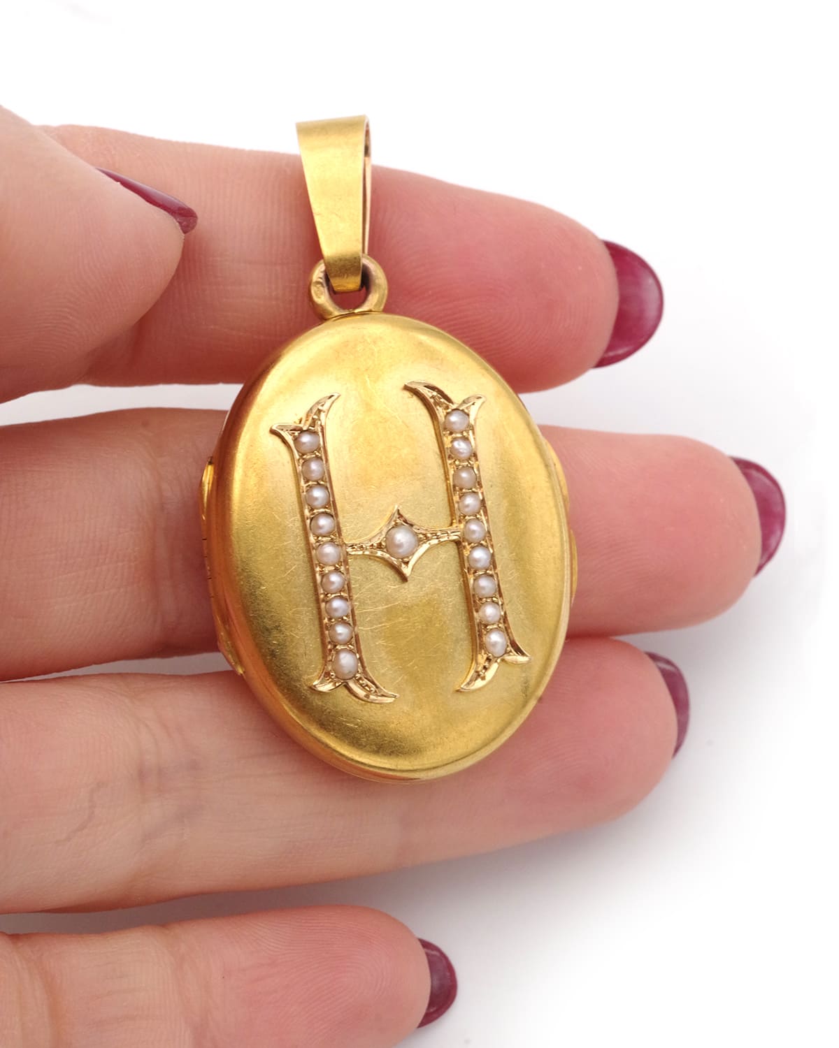 Antique H letter pearl pendant