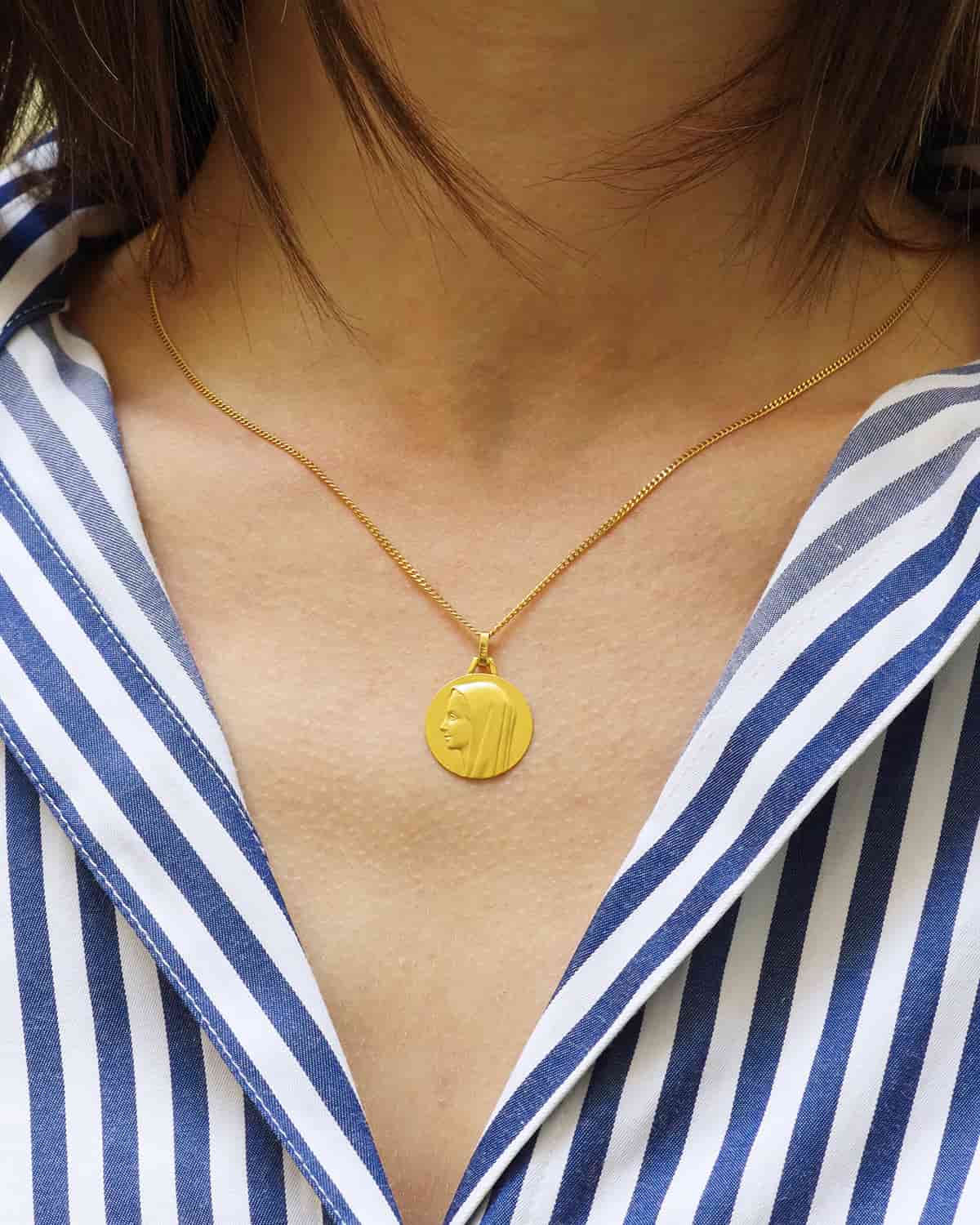 Holy Mary religious pendant