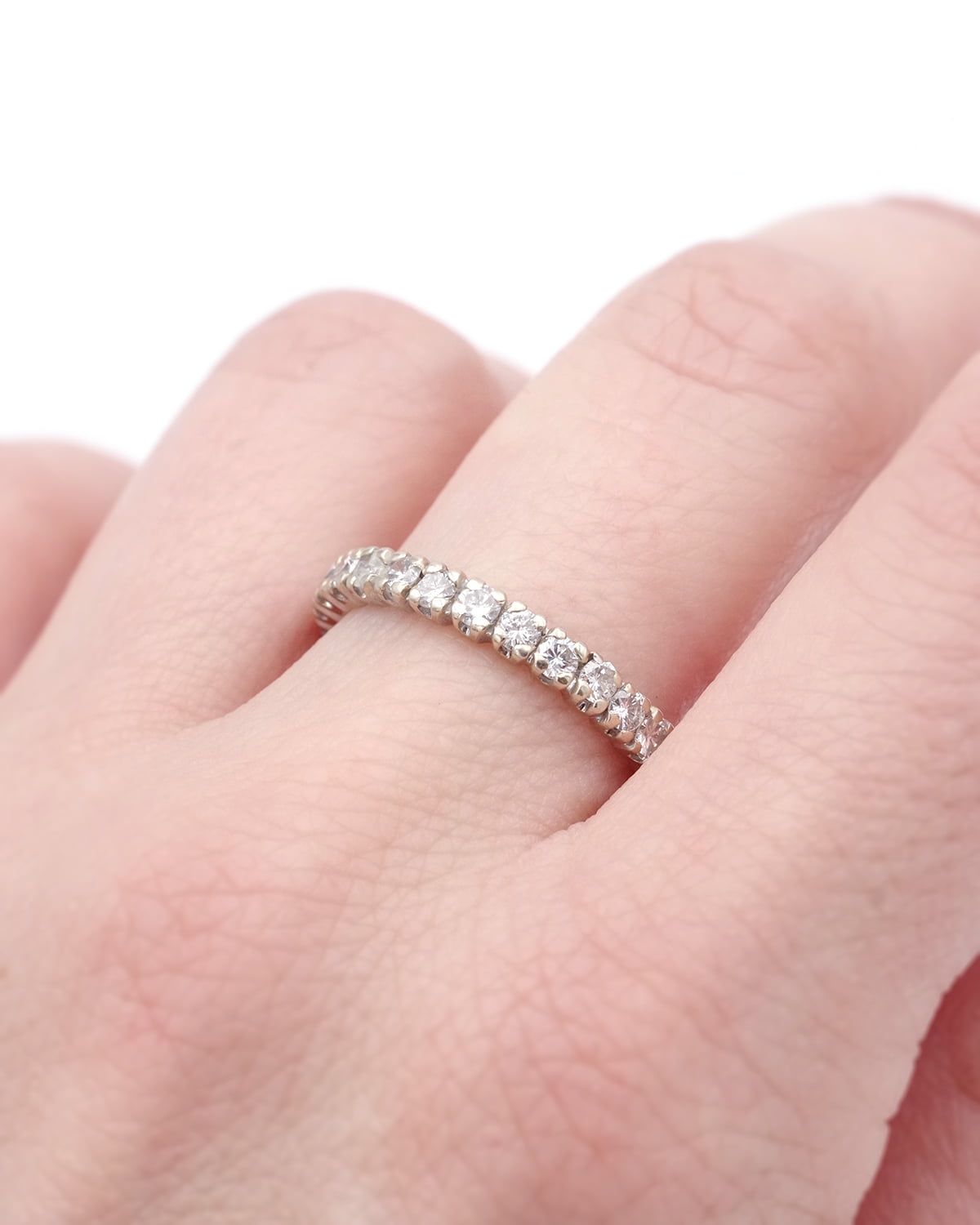 Eternity diamond ring in gold