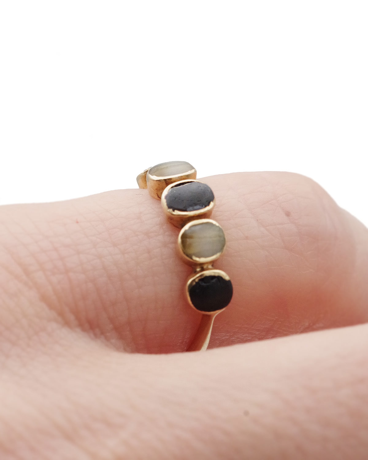 Teeth band ring in gold
