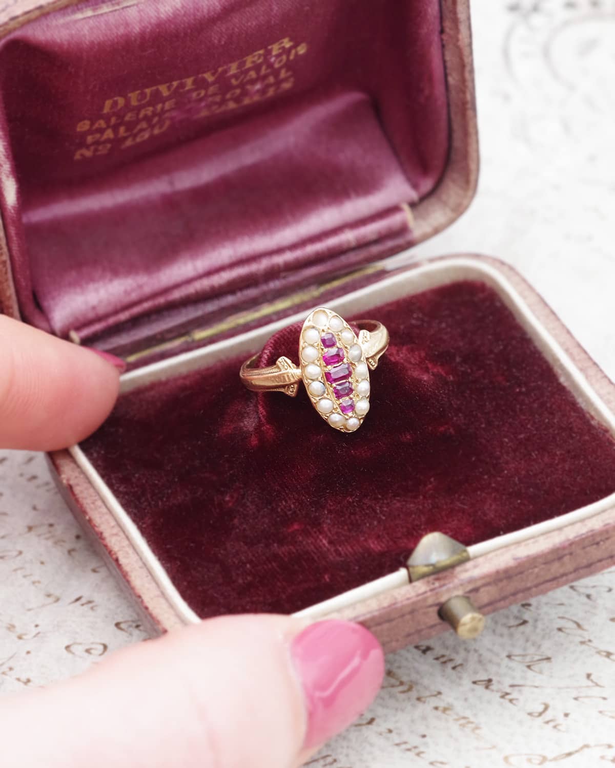 bague ancienne marquise rubis