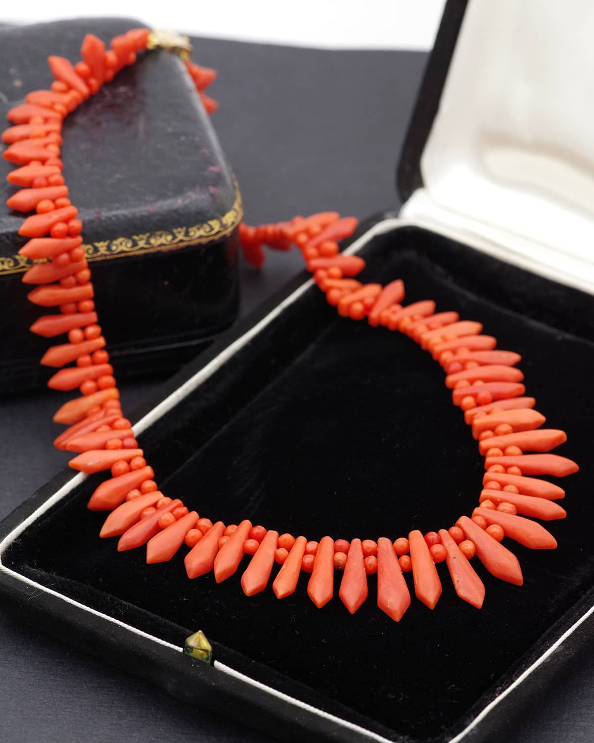 Art Deco coral necklace
