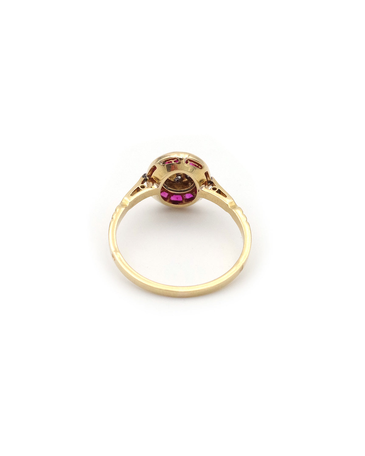 Ruby ring in gold
