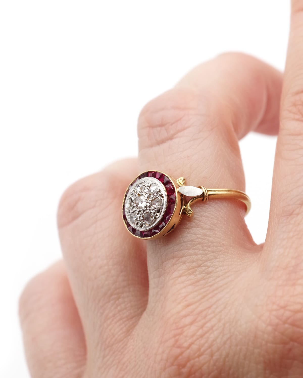 Bague art deco cible rubis diamants