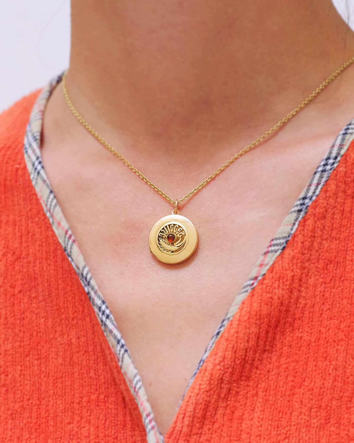 Art Nouveau July pendant in gold
