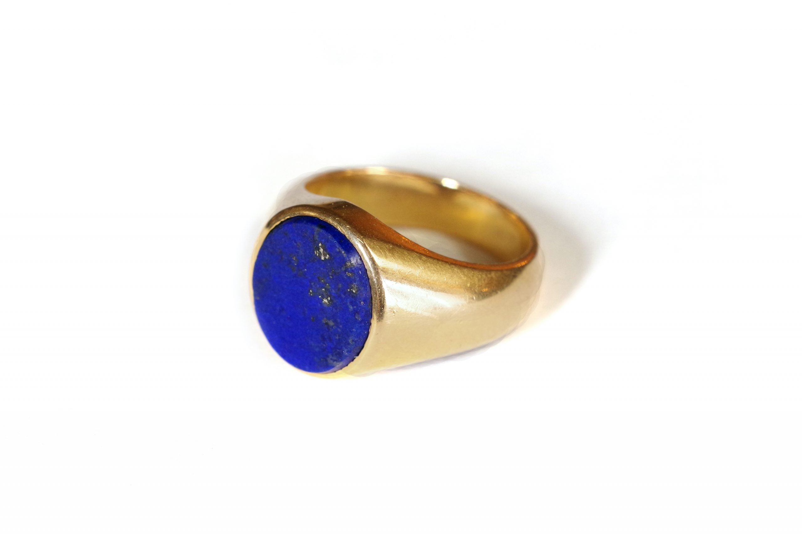 bague chevalière lapis lazuli en or