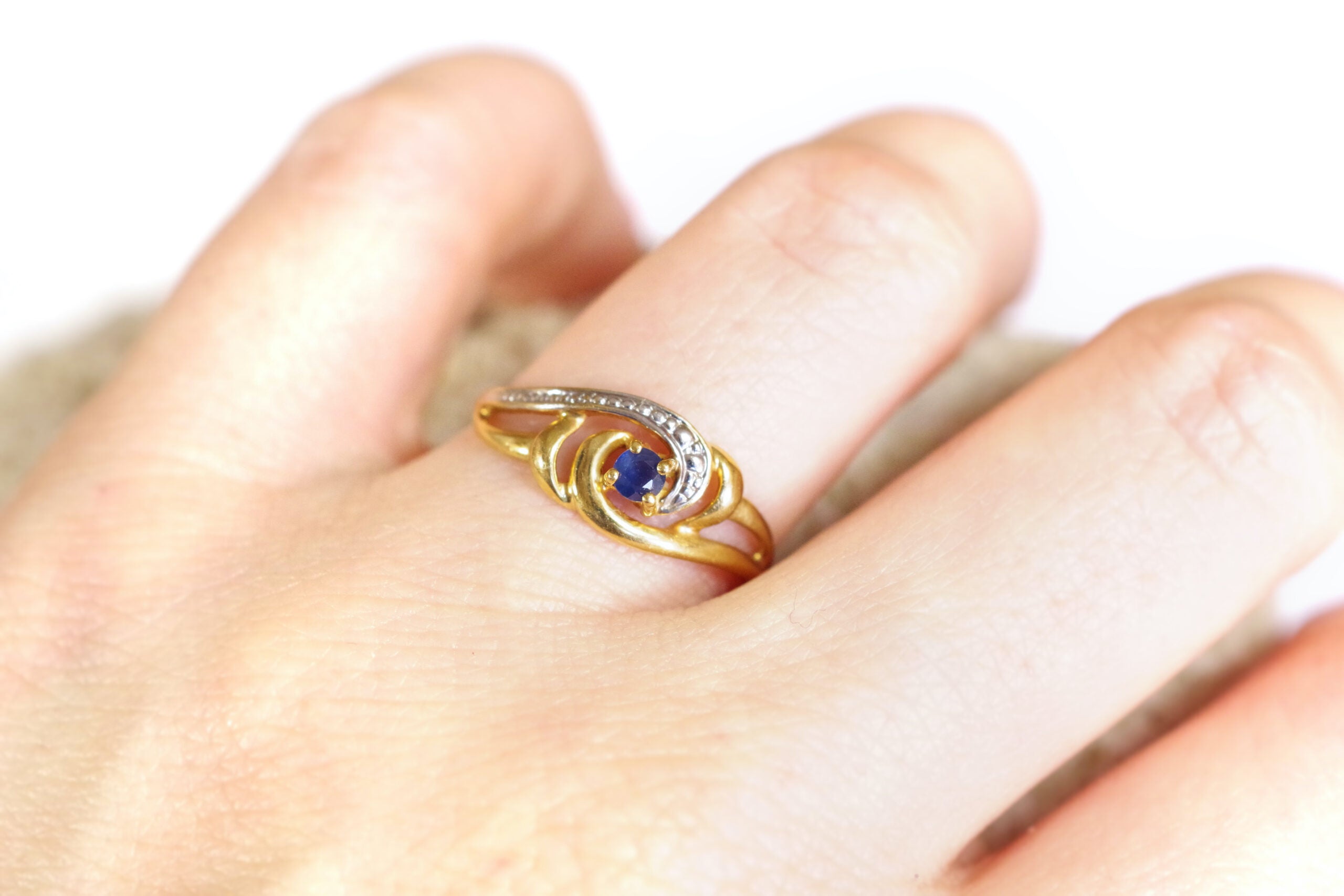 bague années 80 saphir or 18k bijou vintage paris