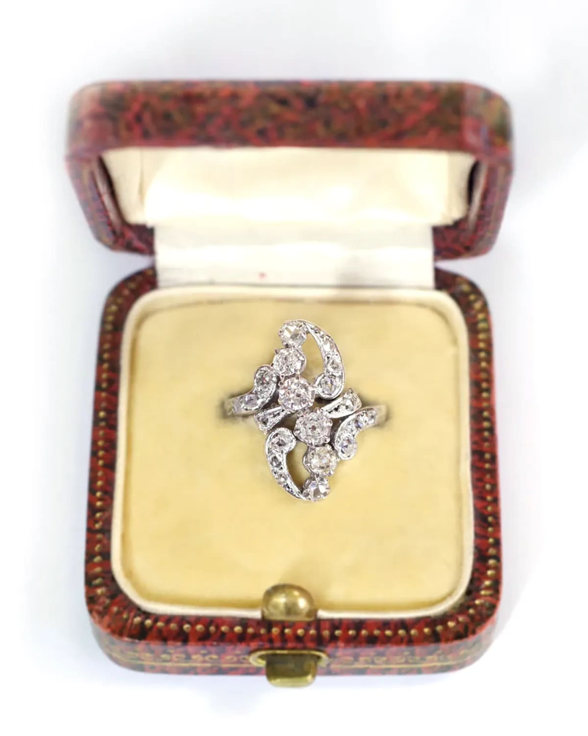 Art deco ring in gold