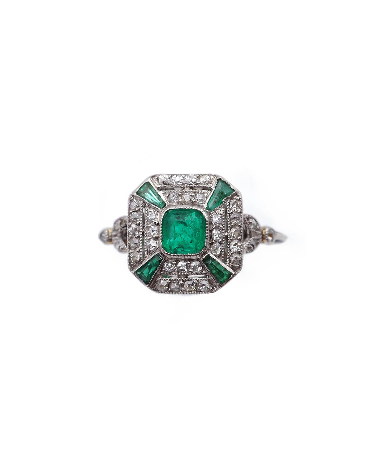 bague émeraude diamants en platine