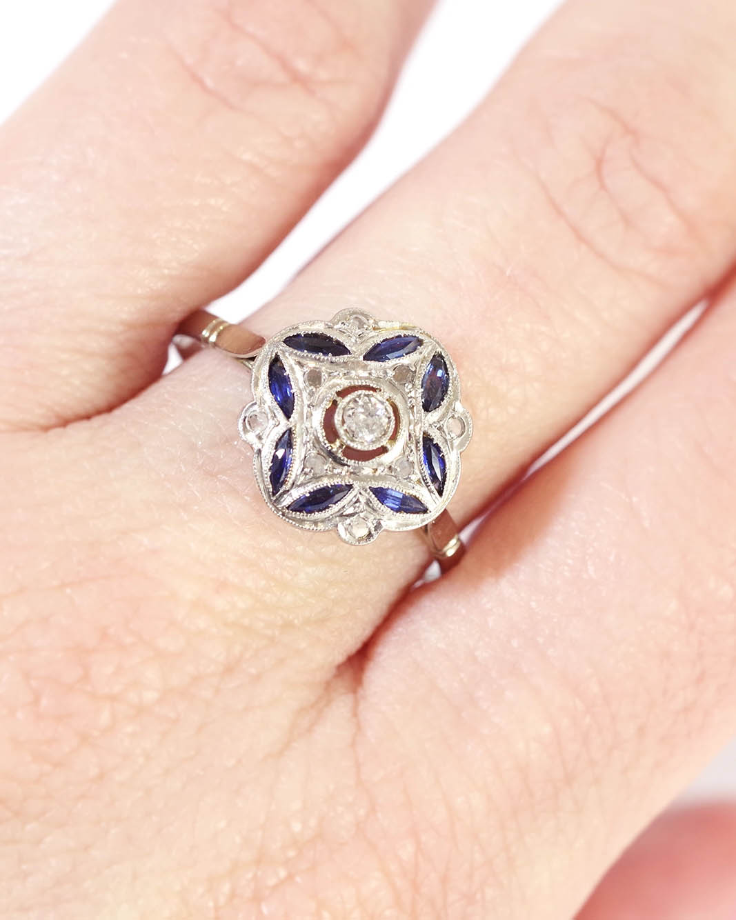 Bague art deco saphirs et diamants