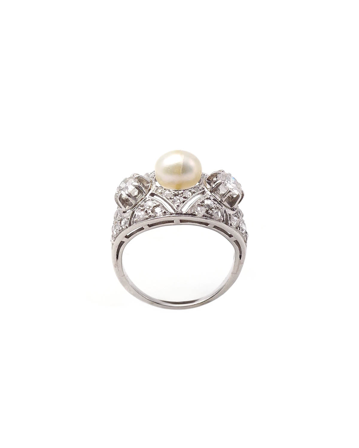 Diamond pearl cocktail ring