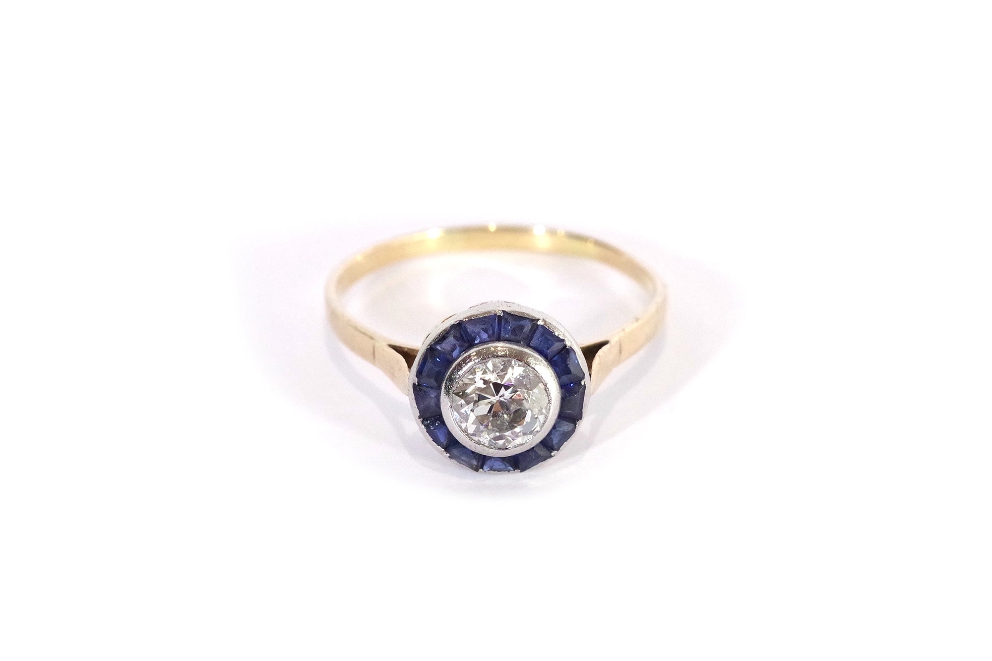 Platinum art deco sapphire diamond ring