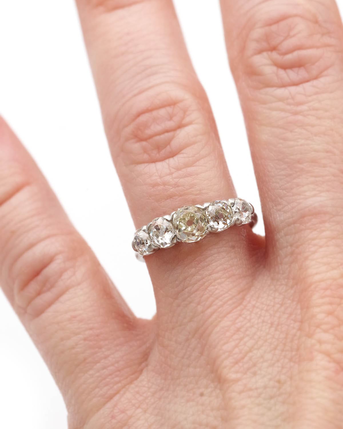 Diamond ring in platinum