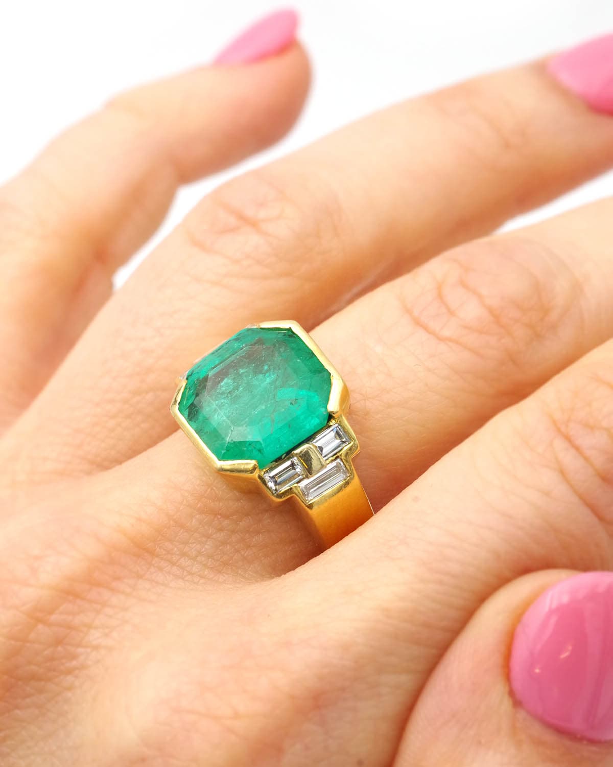 Diamond and emerald ring