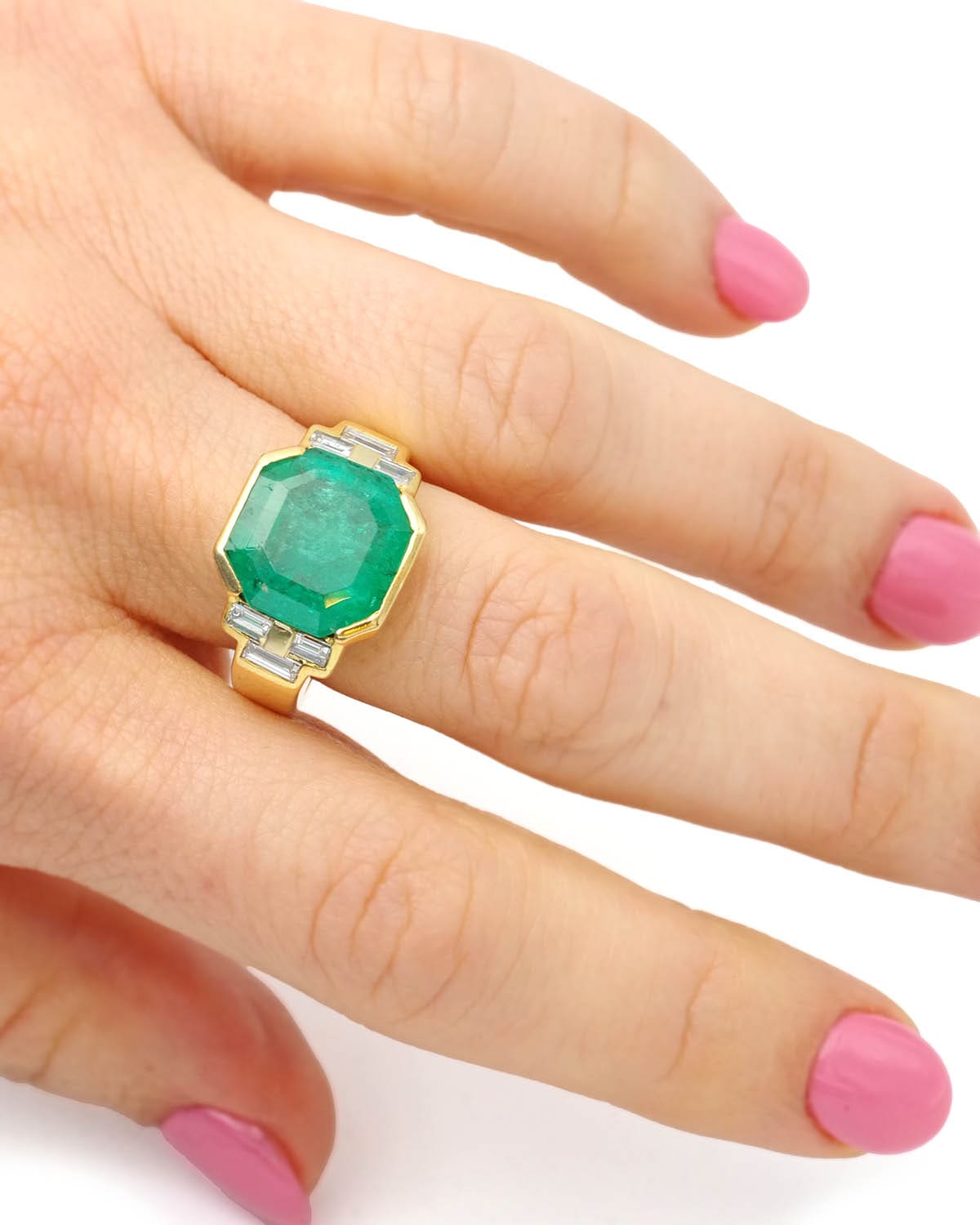 Diamond and emerald vintage ring