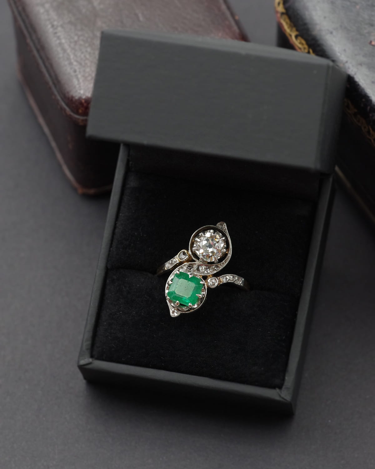 Belle epoque diamond emerald ring
