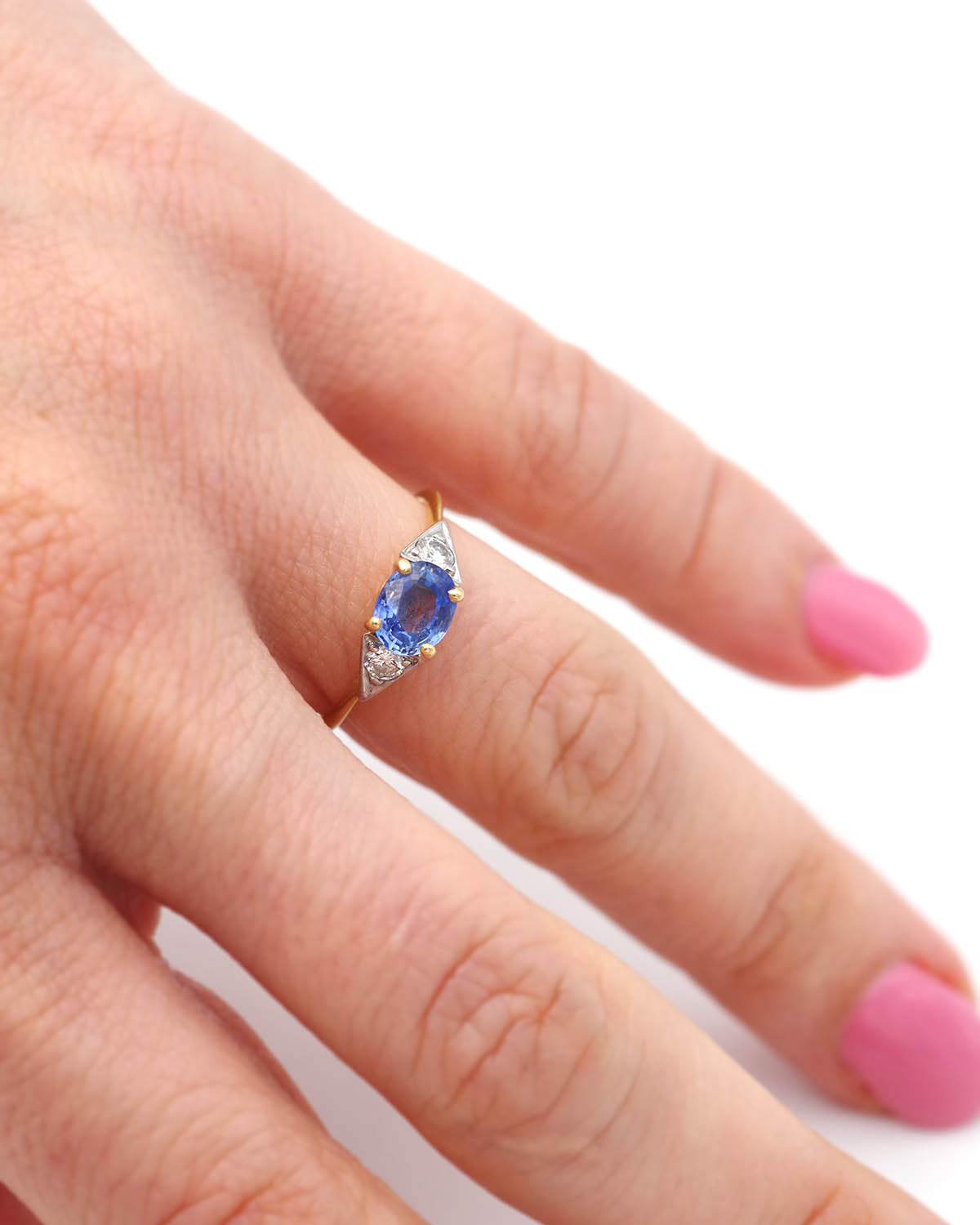 Ceylon sapphire diamond ring