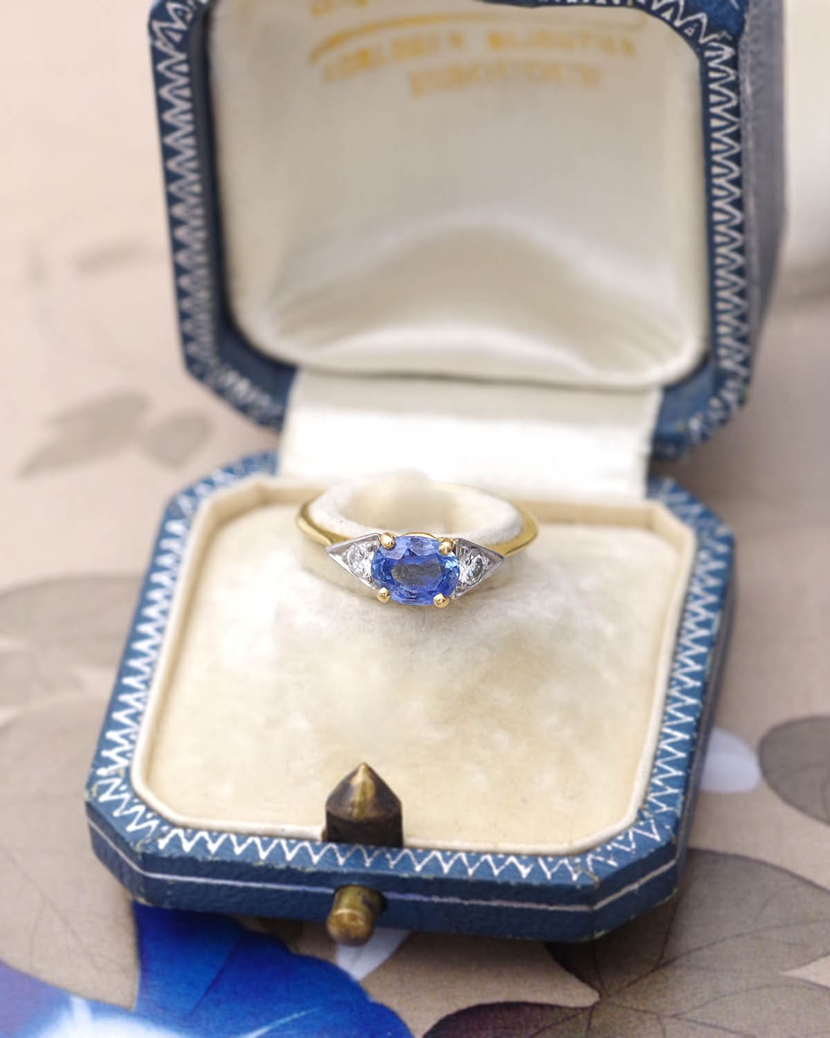 Bague saphir non chauffé sri lanka