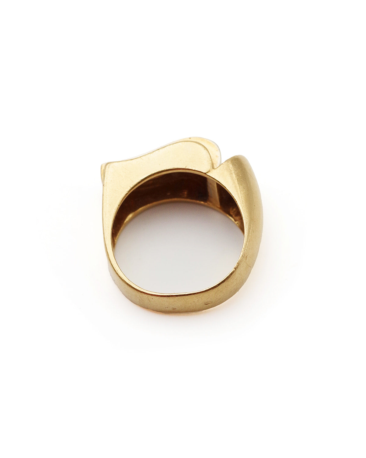 Diamond wave tank ring