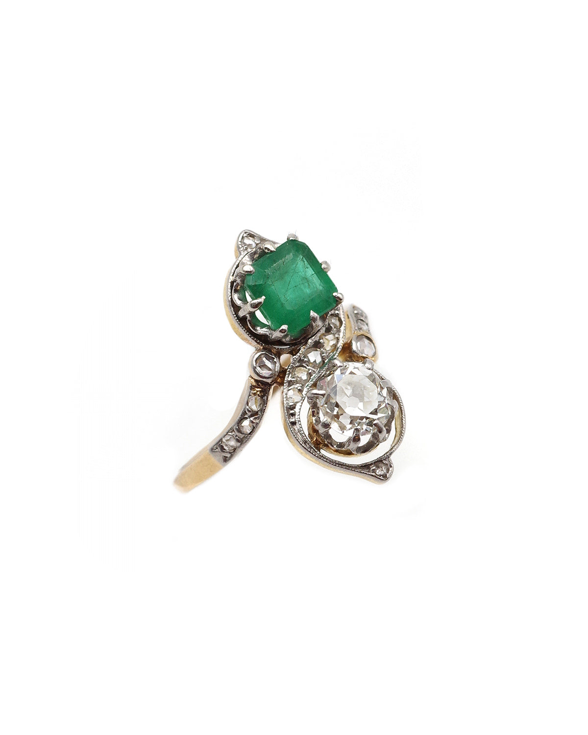 Diamond emerald ing in gold