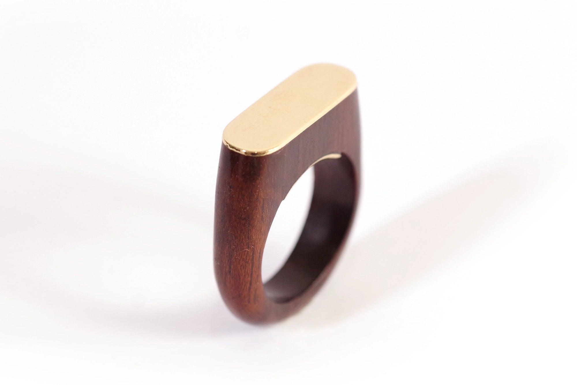 vintage wood signet ring in gold